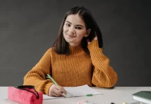 Jak napisać skuteczne podanie o przyjęcie na studia 180-jak-napisac-skuteczne-podanie-o-przyjecie-na-studia.webp