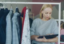 Wiosenna kolekcja w sklepie – jak przewidzieć trendy zakupowe 384-wiosenna-kolekcja-w-sklepie-jak-przewidziec-trendy-zakupowe.webp