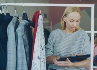 384-wiosenna-kolekcja-w-sklepie-jak-przewidziec-trendy-zakupowe.webp