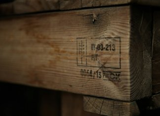 Skrzynie deskowe jako narzędzie poprawy traceability w łańcuchu dostaw – jak opakowania wspierają pełną identyfikowalność towarów opakodrew.com - art2 - lukasz.jpg
