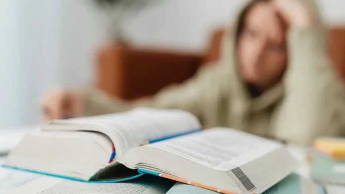 sopocka.edu.pl - 195-jak-radzic-sobie-ze-stresem-podczas-sesji-na-studiach.webp