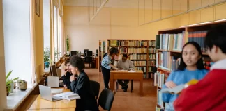sopocka.edu.pl - 196-czym-roznia-sie-studia-dzienne-zaoczne-i-online.webp